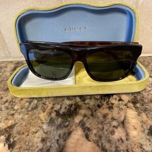 Gucci Sunglasses Tortoise/Brown